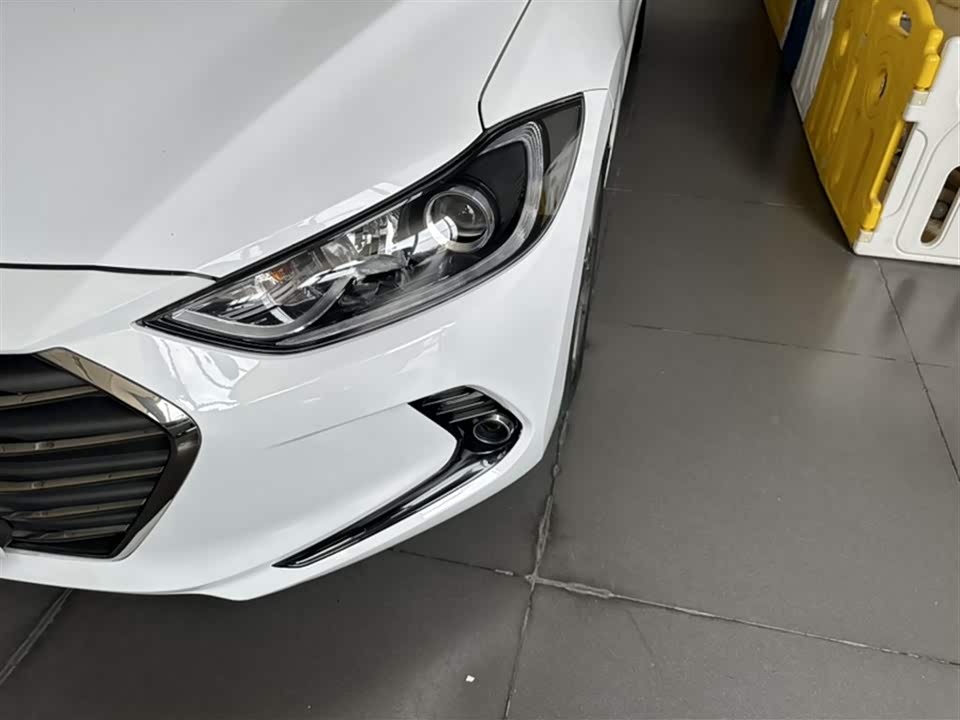 Hyundai Lead