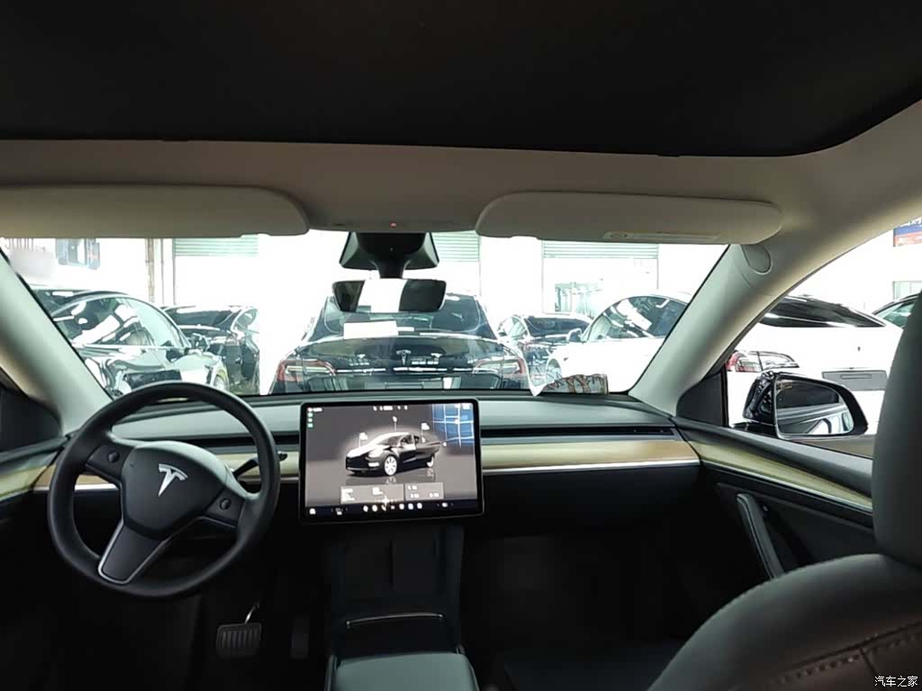 Tesla Model Y, 2022 18