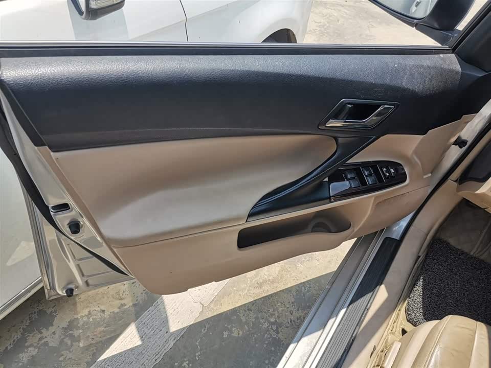Toyota Reiz Toyota Reiz