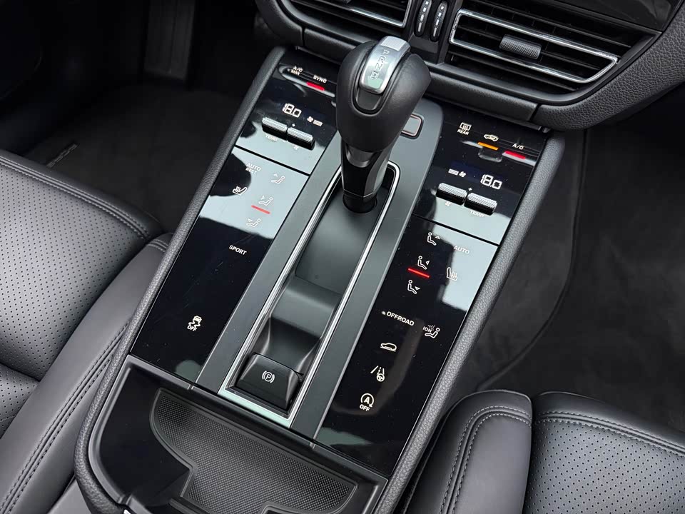Porsche Macan Porsche Macan