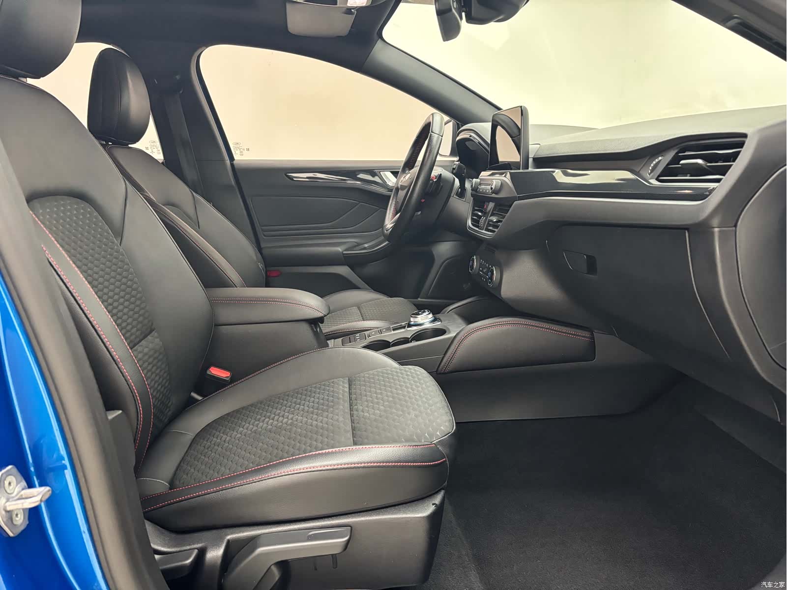 Ford Focus, 2020 12