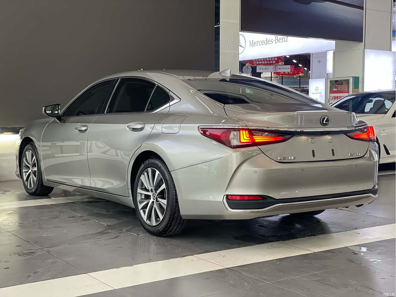 Lexus ES, 2020 6