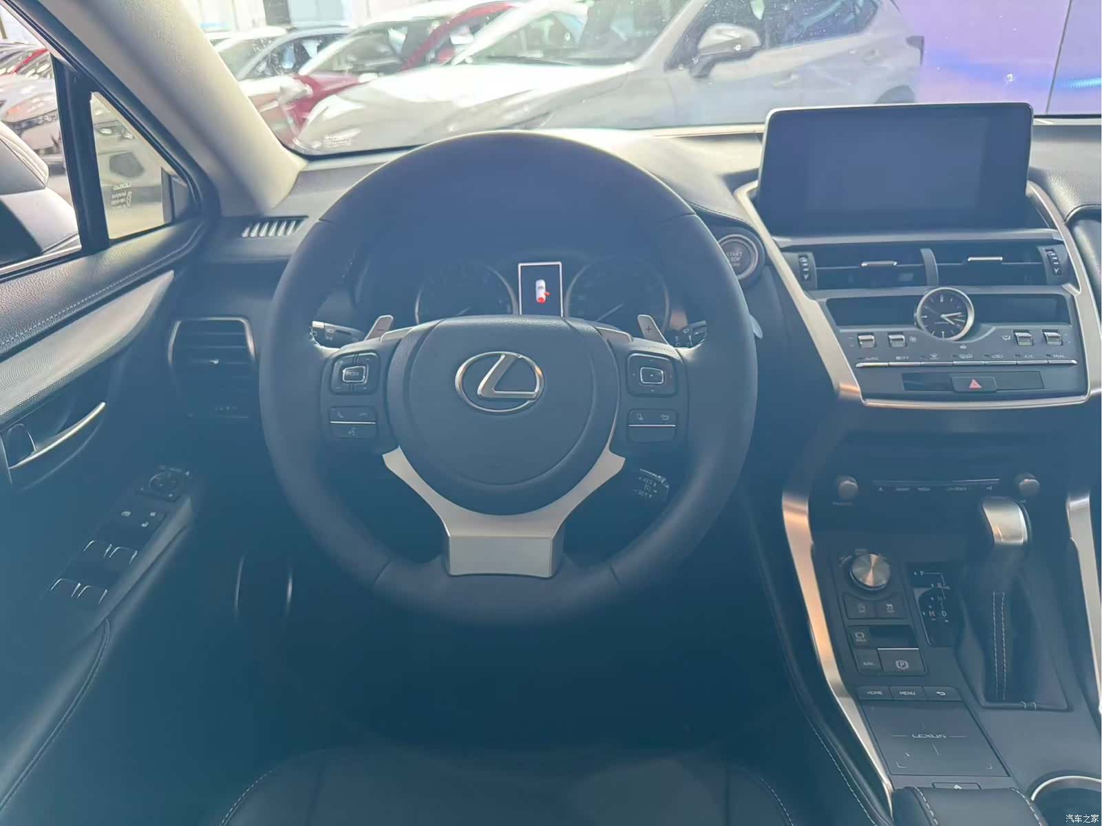 Lexus NX, 2021 13
