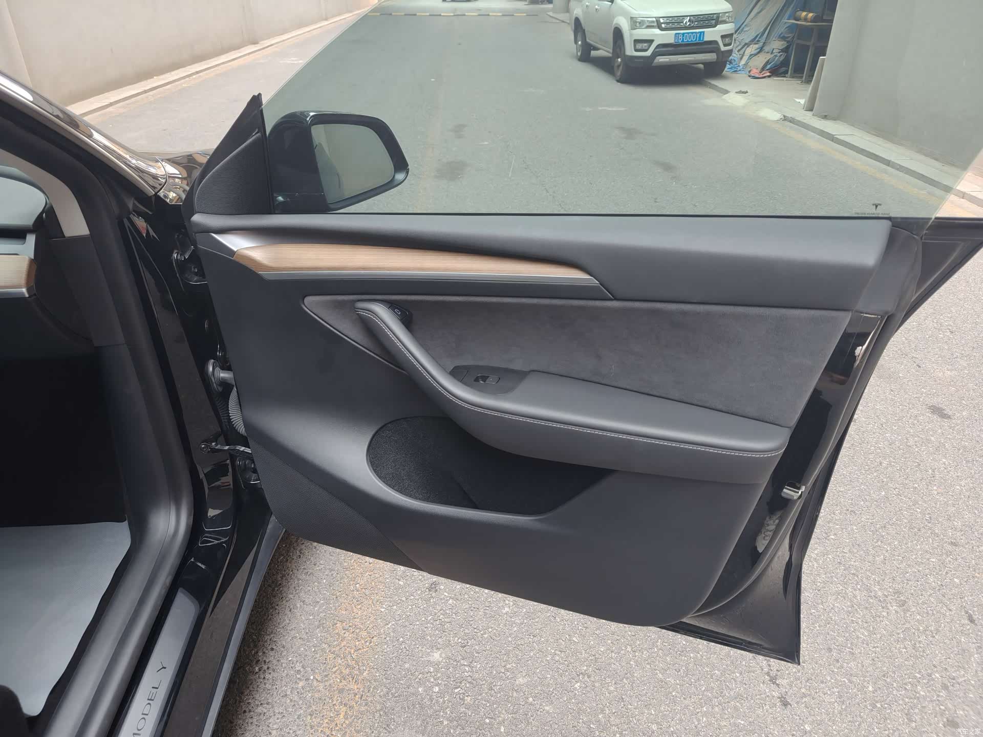 Tesla Model Y, 2021 12