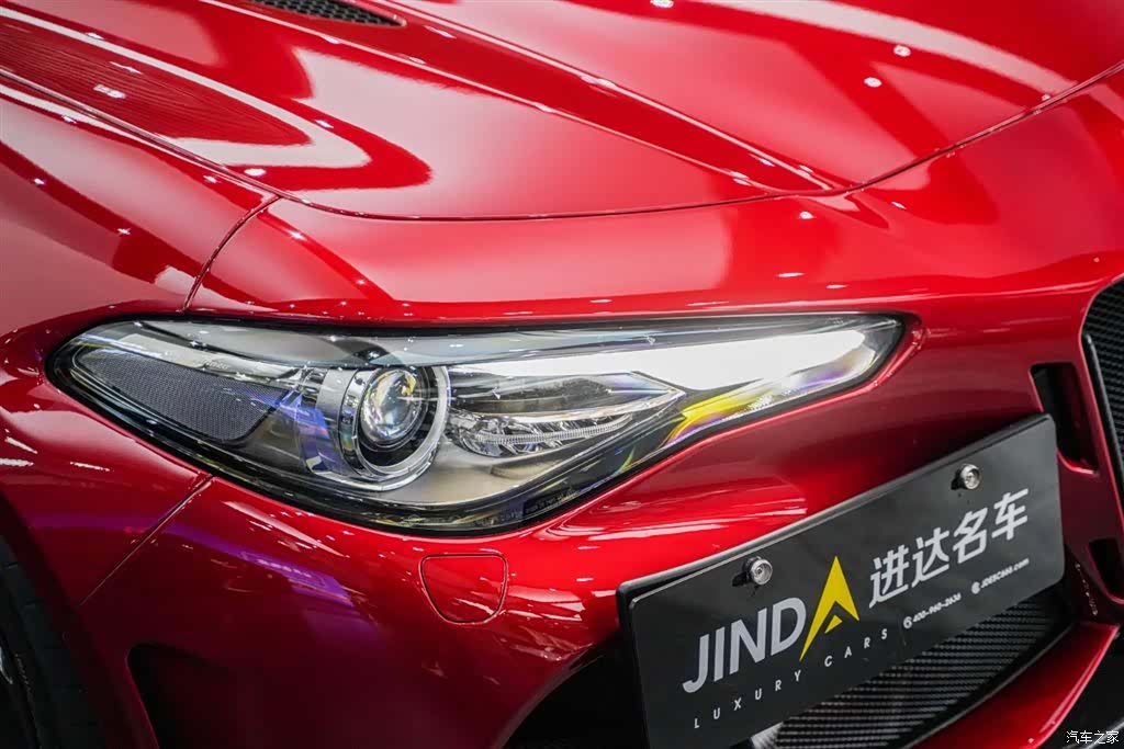 Alfa Romeo Giulia, 2022 все фото