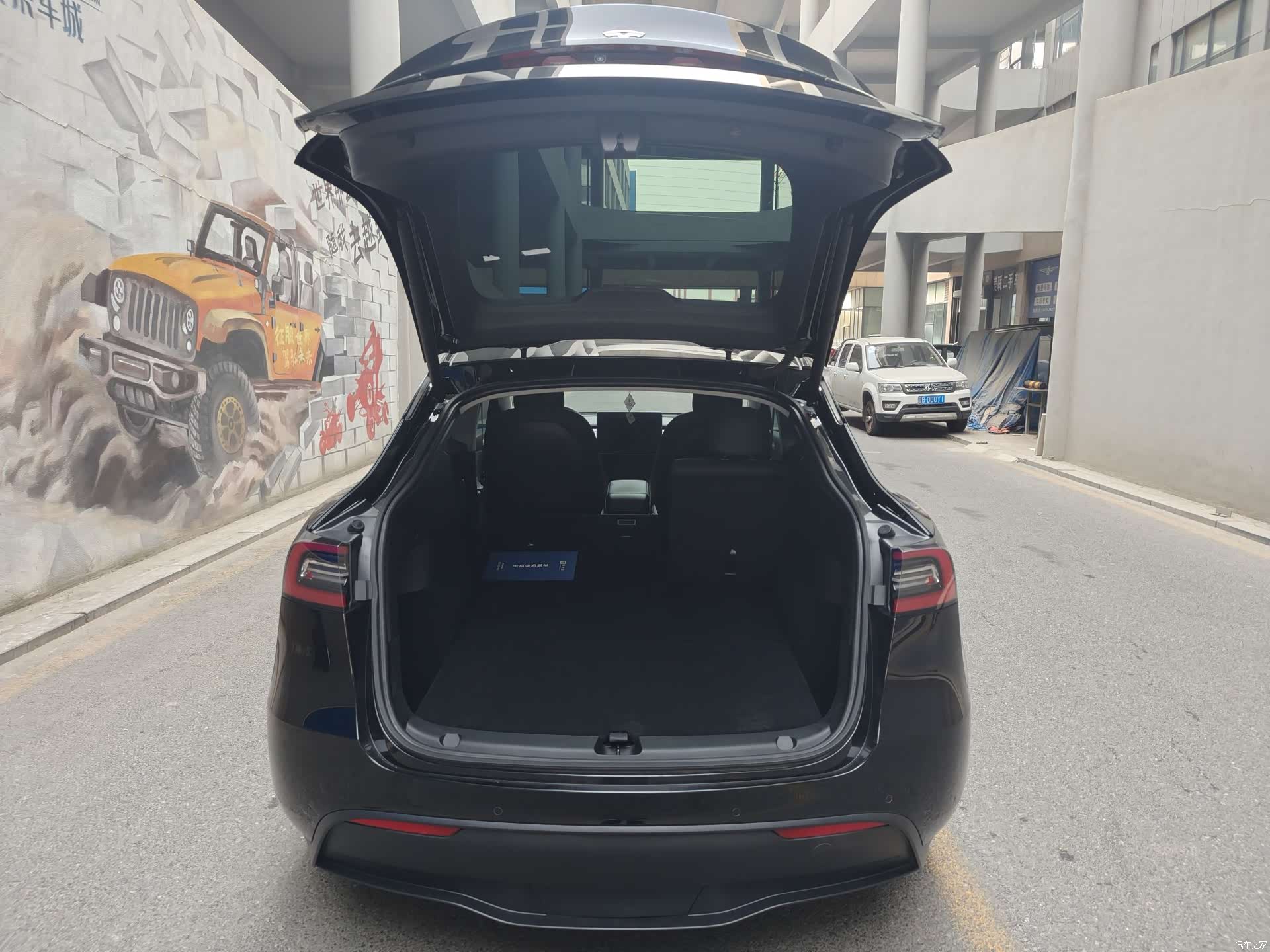 Tesla Model Y, 2021 13