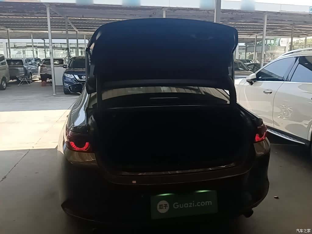 Mazda Mazda3, 2023 19