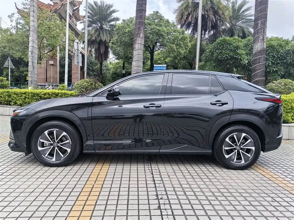 Lexus RZ Lexus RZ