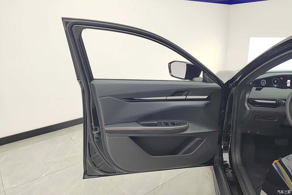 Changan UNI-V, 2024 7