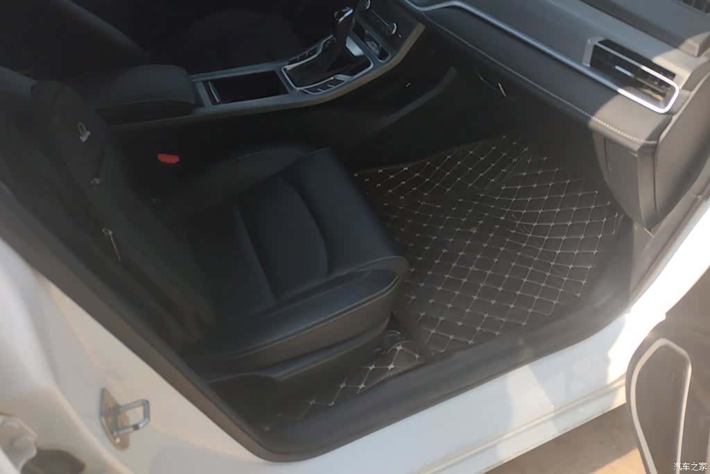 Geely Emgrand, 2021 8