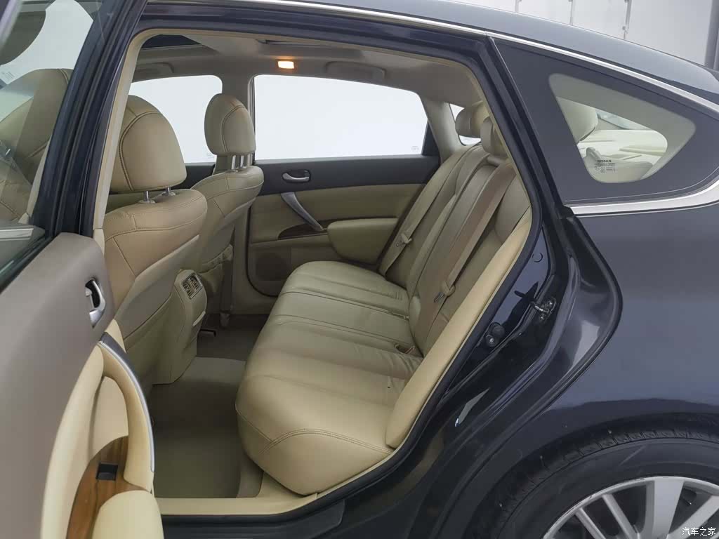 Nissan Teana, 2012 15