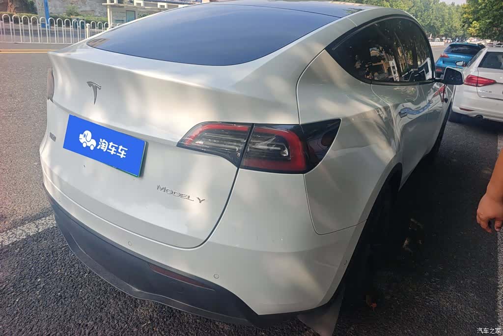 Tesla Model Y, 2024 3