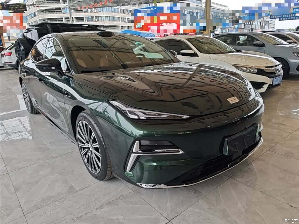 Geely 8, 2025 4