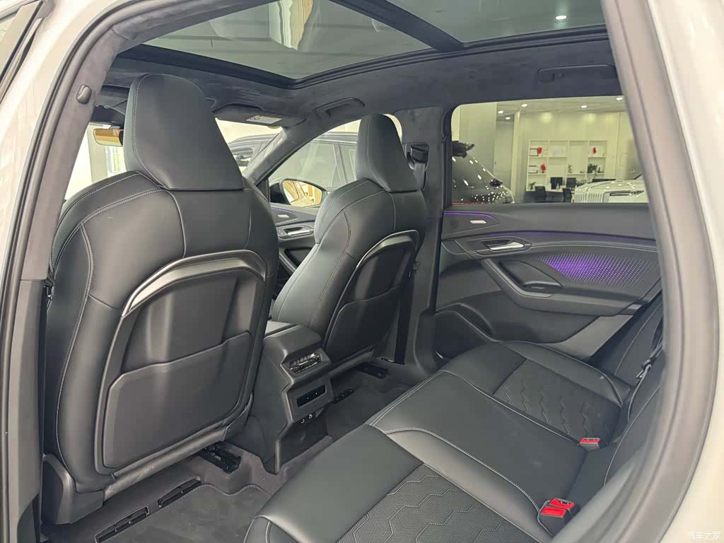 Audi e-tron, 2025 10