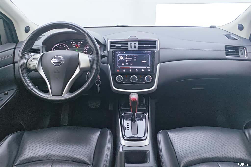 Nissan Tiida, 2017 12
