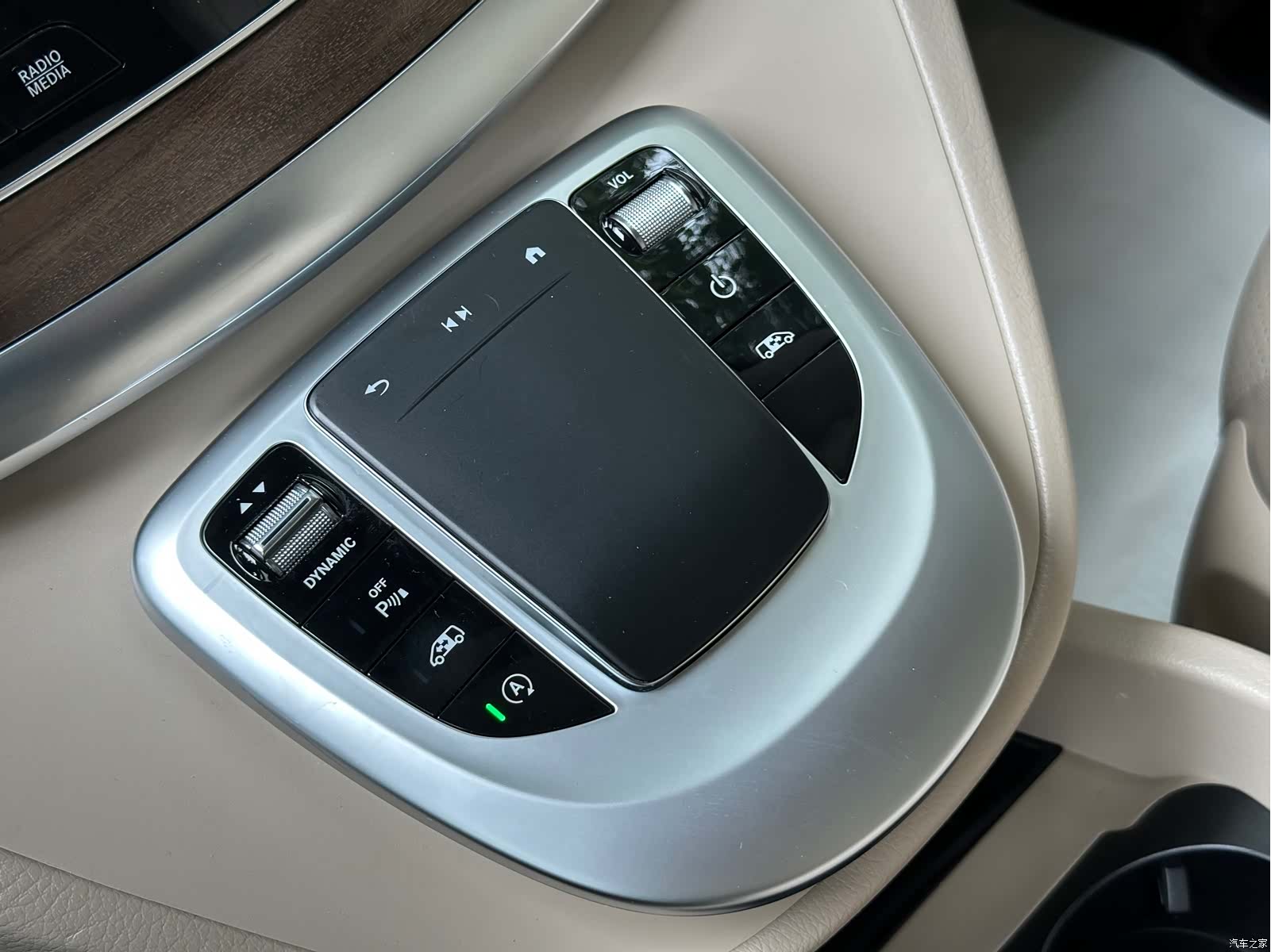 Mercedes-Benz V-Class, 2022 9