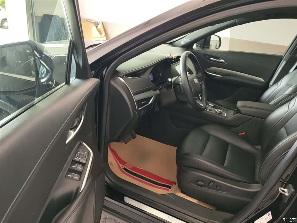 Cadillac XT4, 2022 16