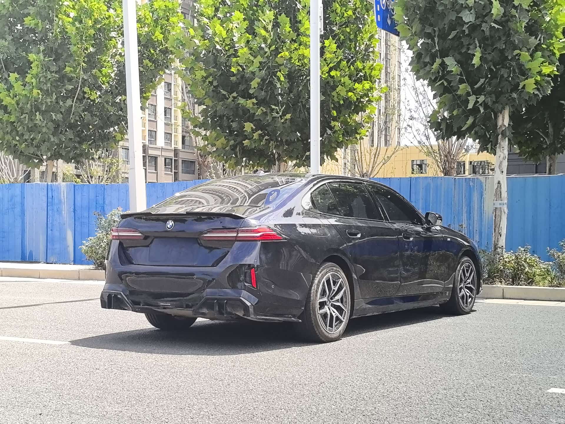 BMW i5, 2025 4