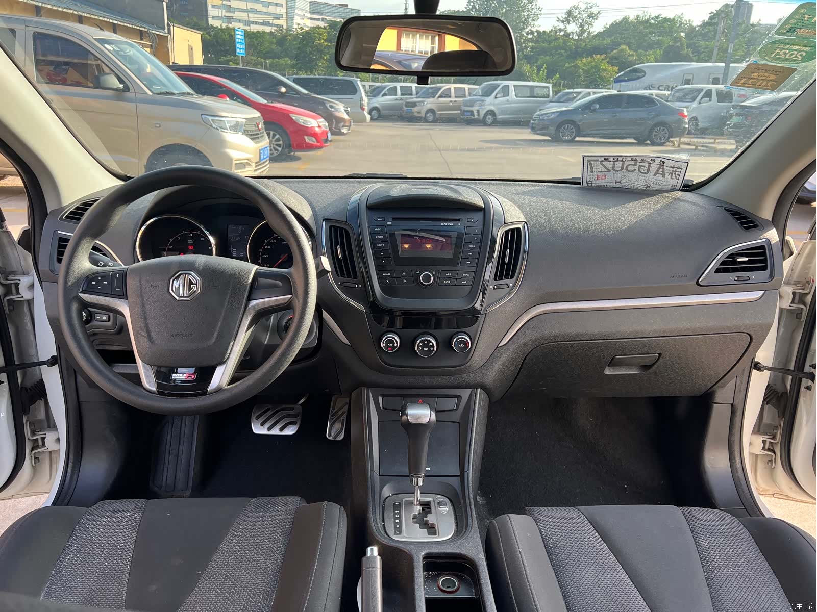 MG MG5, 2013 6