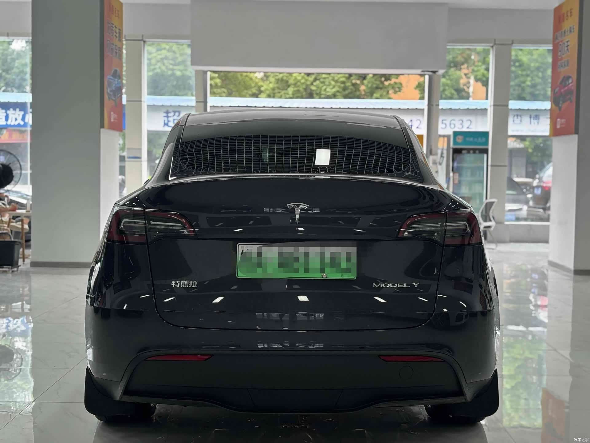 Tesla Model Y, 2025 11