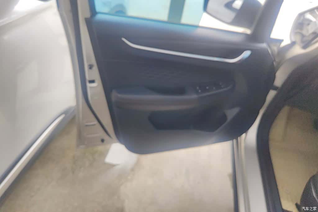 Geely X3, 2021 7