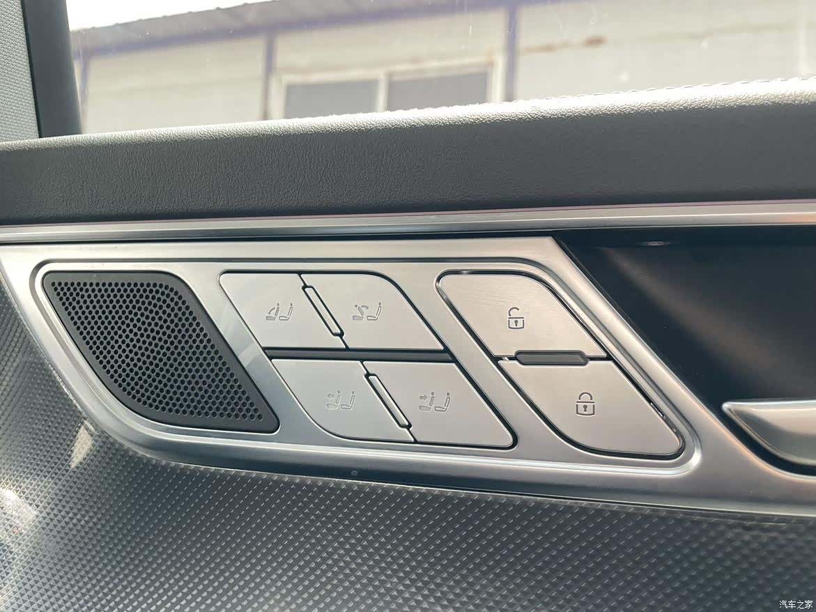 Audi A7L, 2025 10