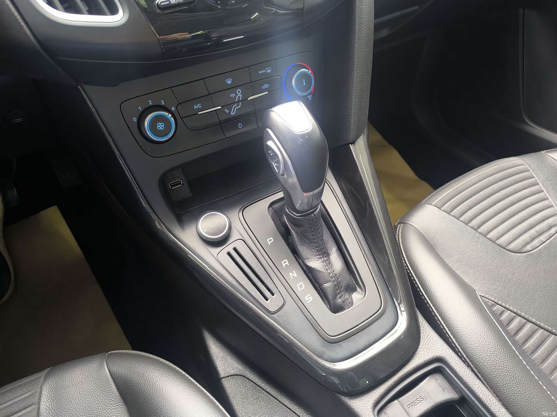 Ford Focus, 2018 13