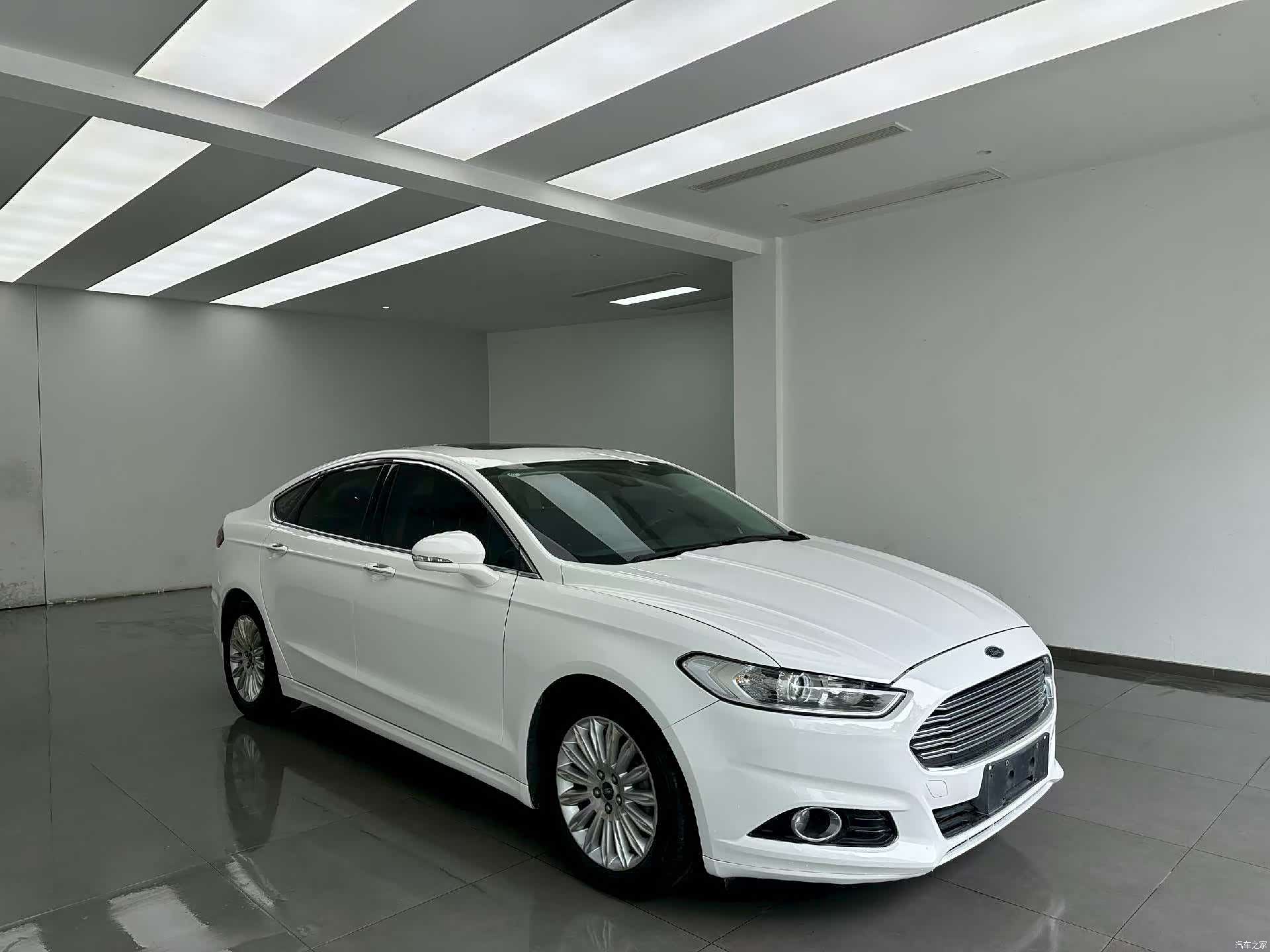 Ford Mondeo, 2016 3