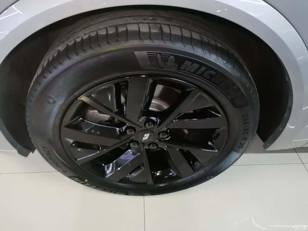 Li Auto L8, 2023 23