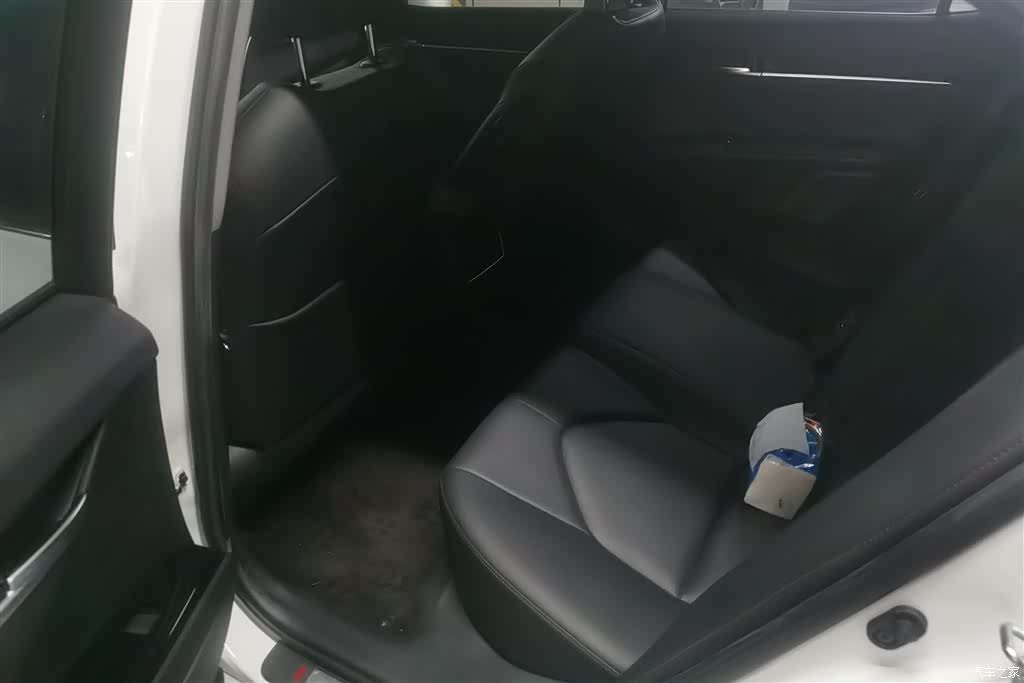 Toyota Camry, 2023 11