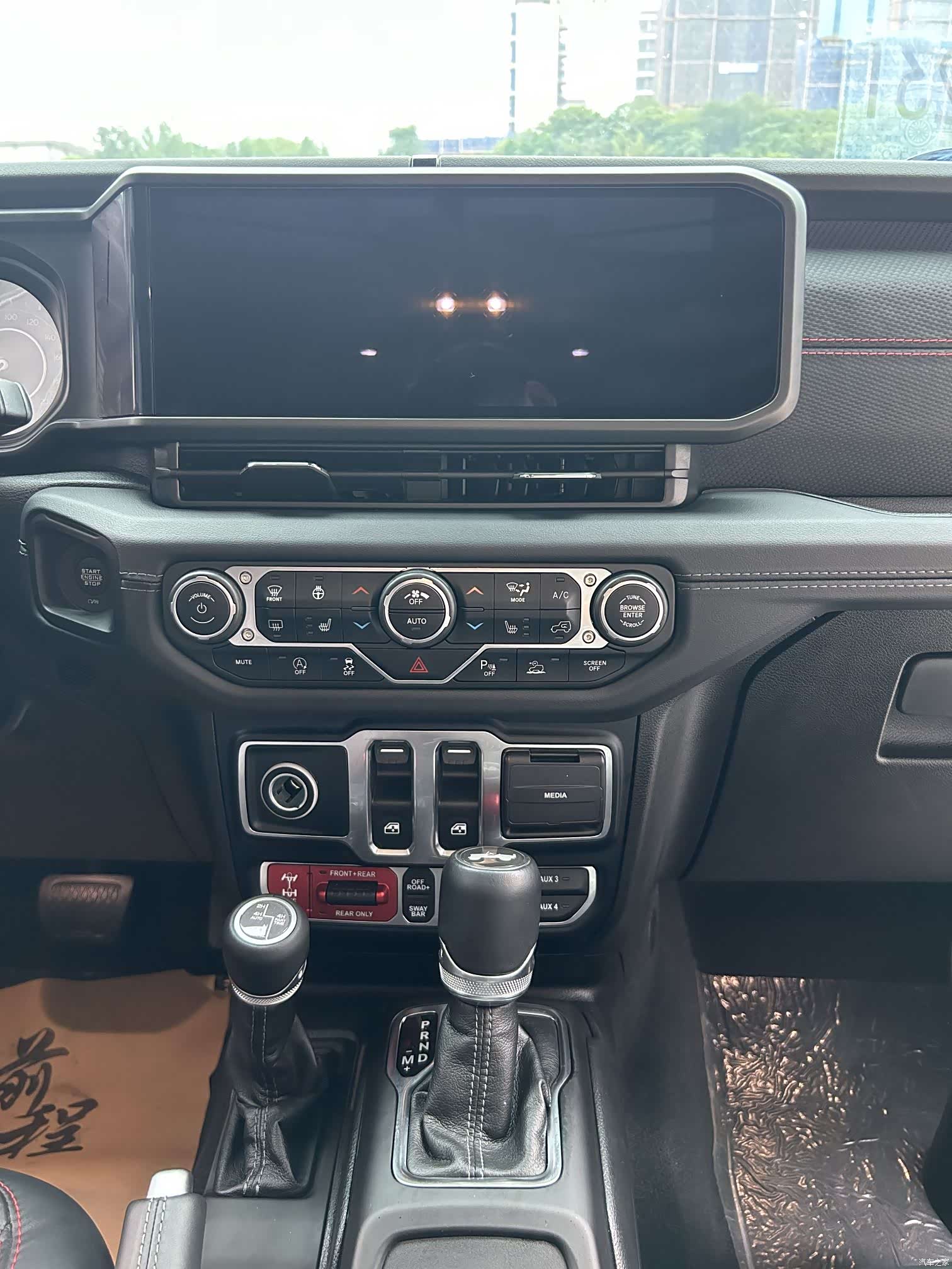 Jeep Wrangler, 2024 10