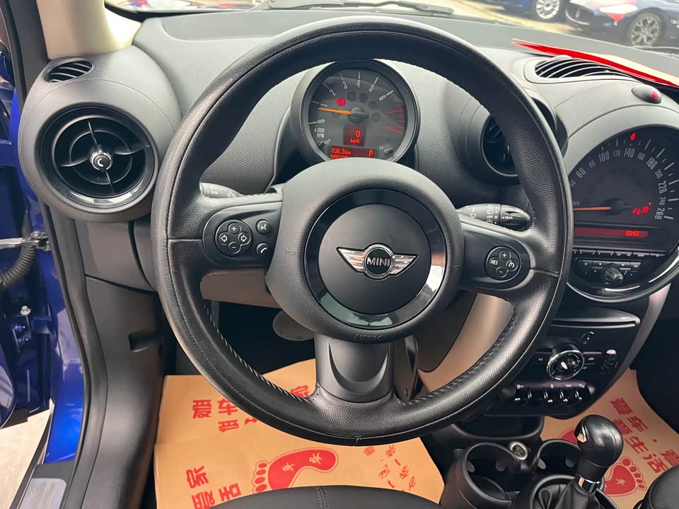 MINI COUNTRYMAN