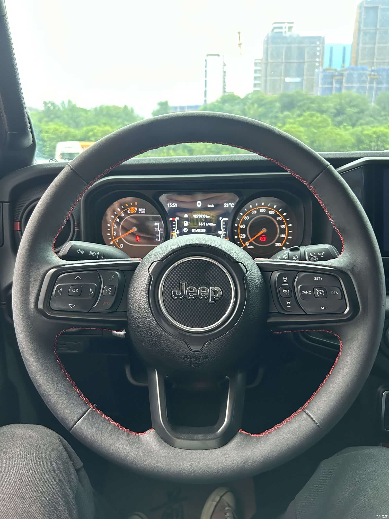 Jeep Wrangler, 2024 11