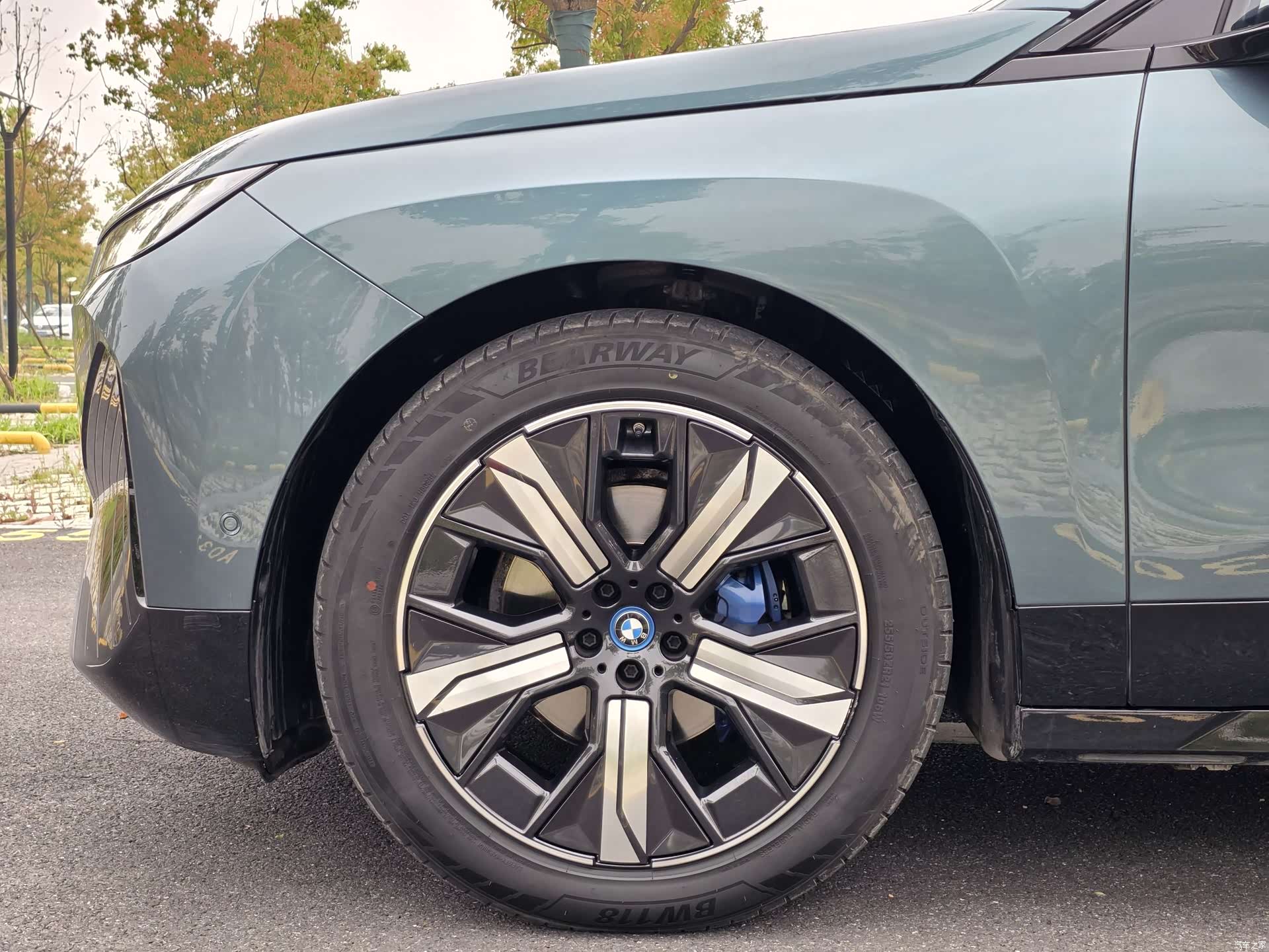 BMW iX, 2022 25