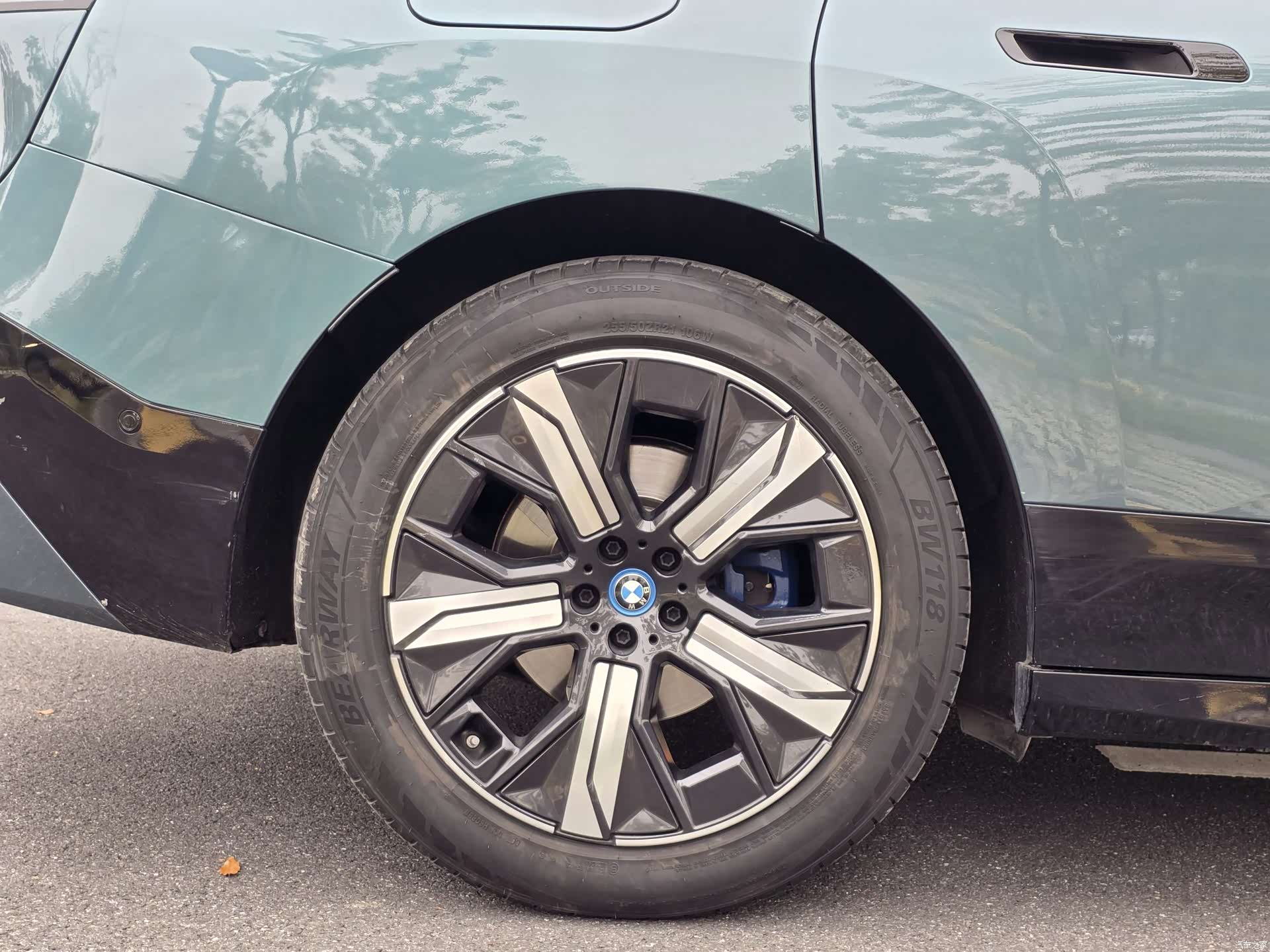 BMW iX, 2022 26