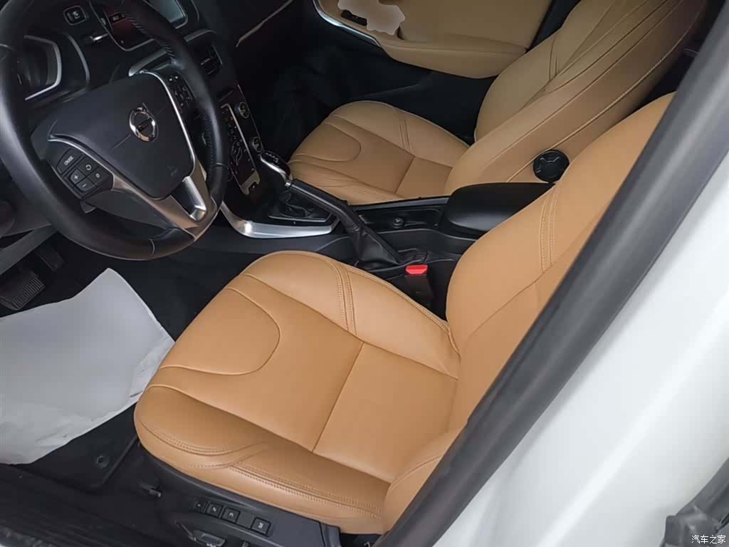 Volvo V40, 2019 15