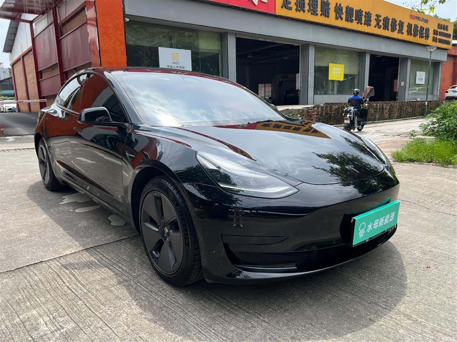 Tesla Model 3, 2022 11