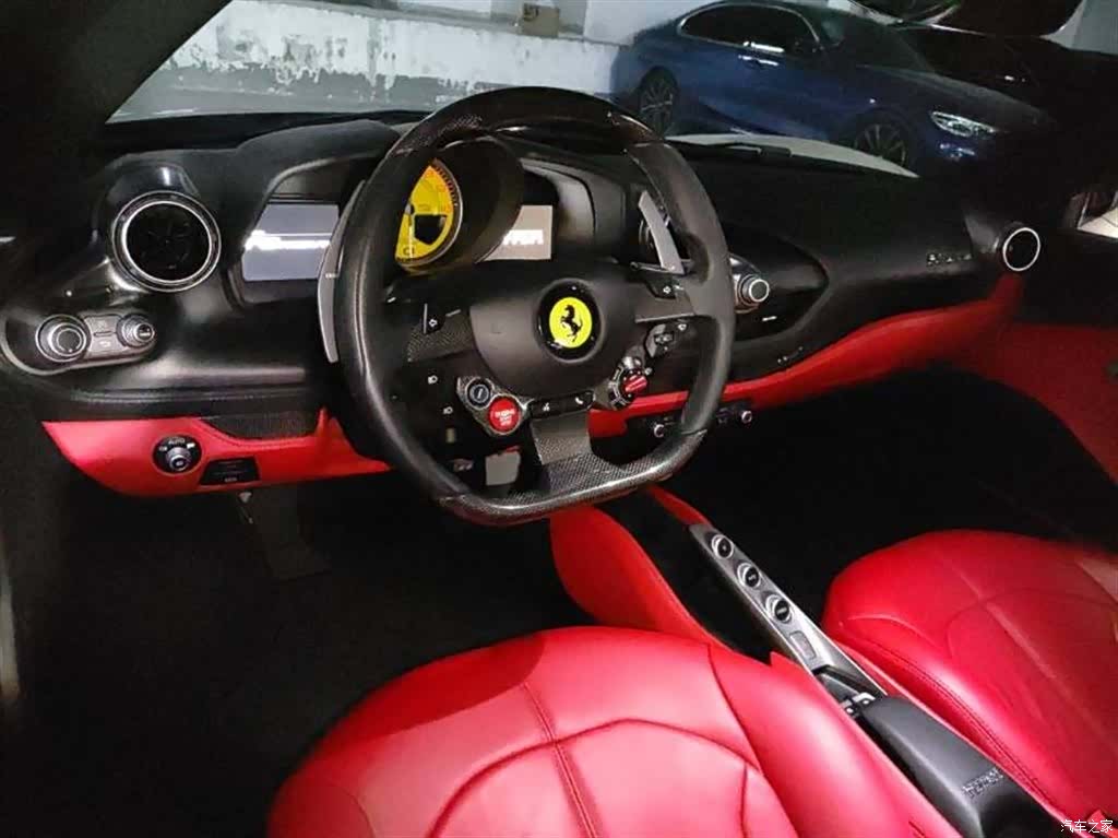 Ferrari F8, 2021 6