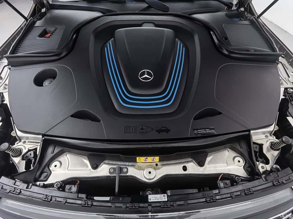 Mercedes-Benz EQC, 2021 6