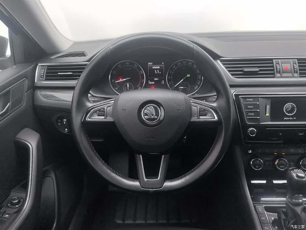 Skoda Superb, 2017 11