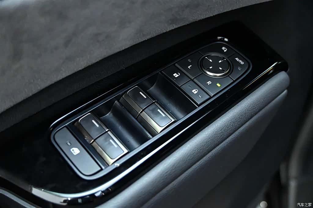 Lexus LM, 2024 20