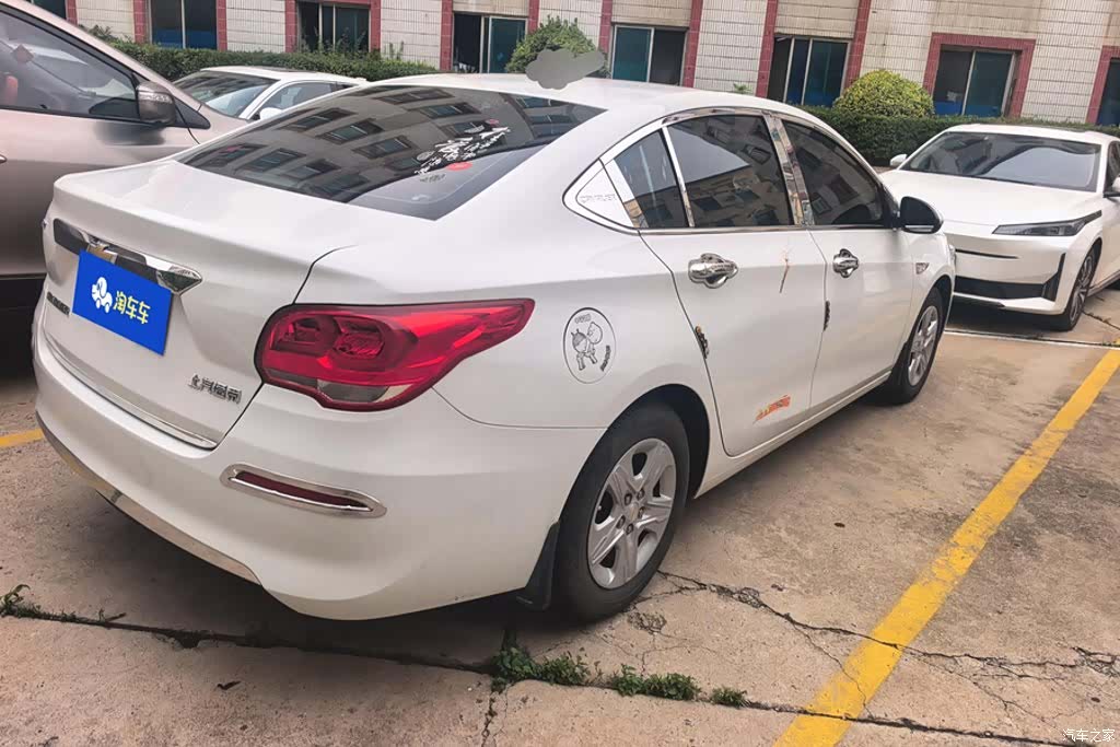Chevrolet 320, 2019 3