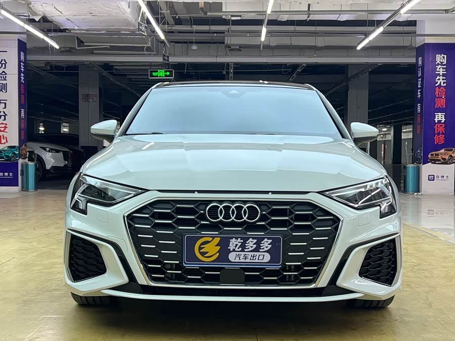 Audi A3 2023, фото 2