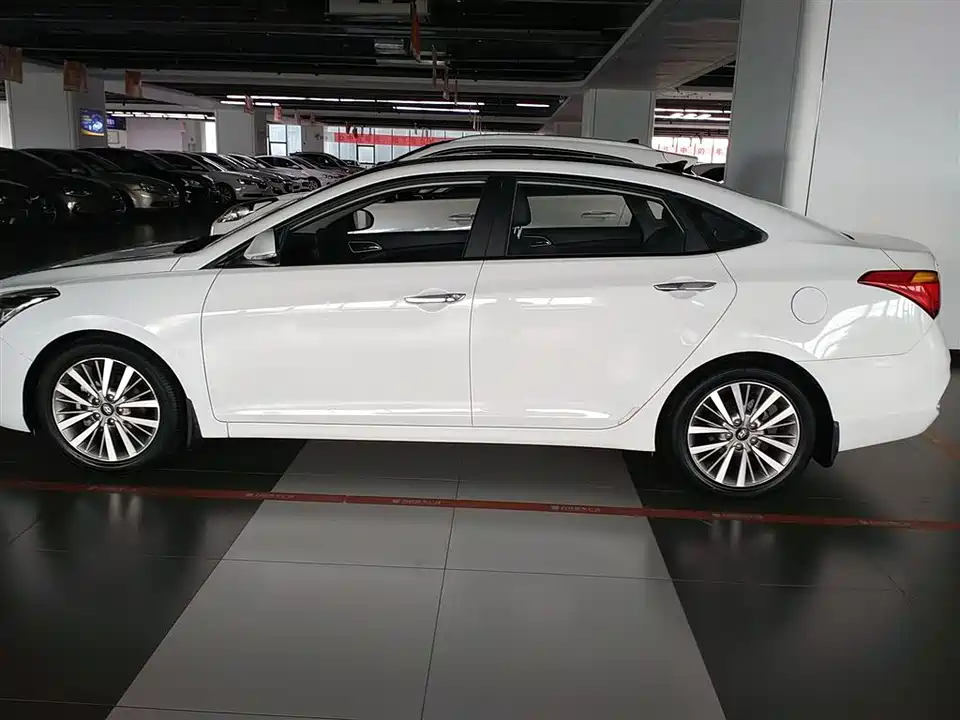 Hyundai Name picture