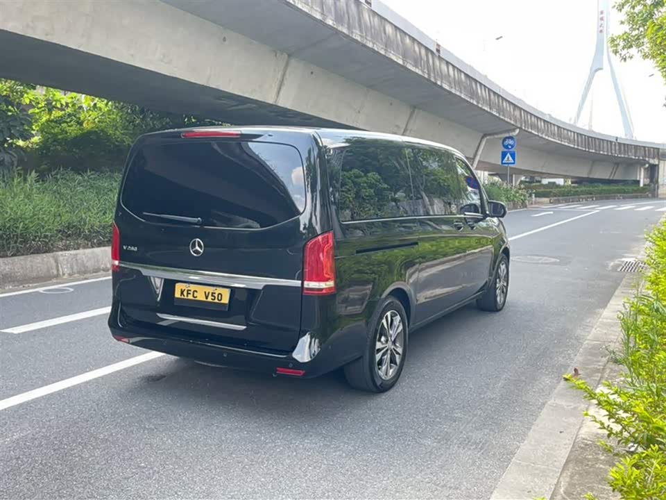 Mercedes-Benz V-class