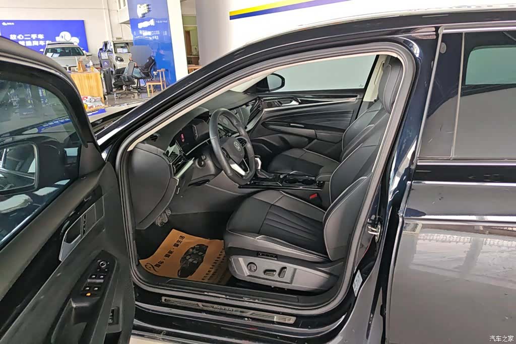 Volkswagen Passat, 2024 9