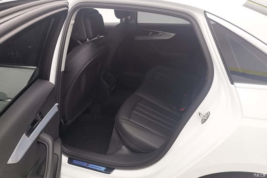 Audi A4L, 2024 11