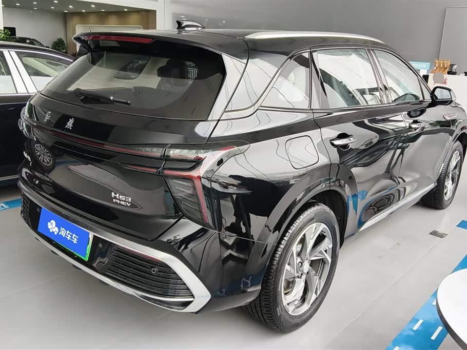 Hongqi HS3 PHEV