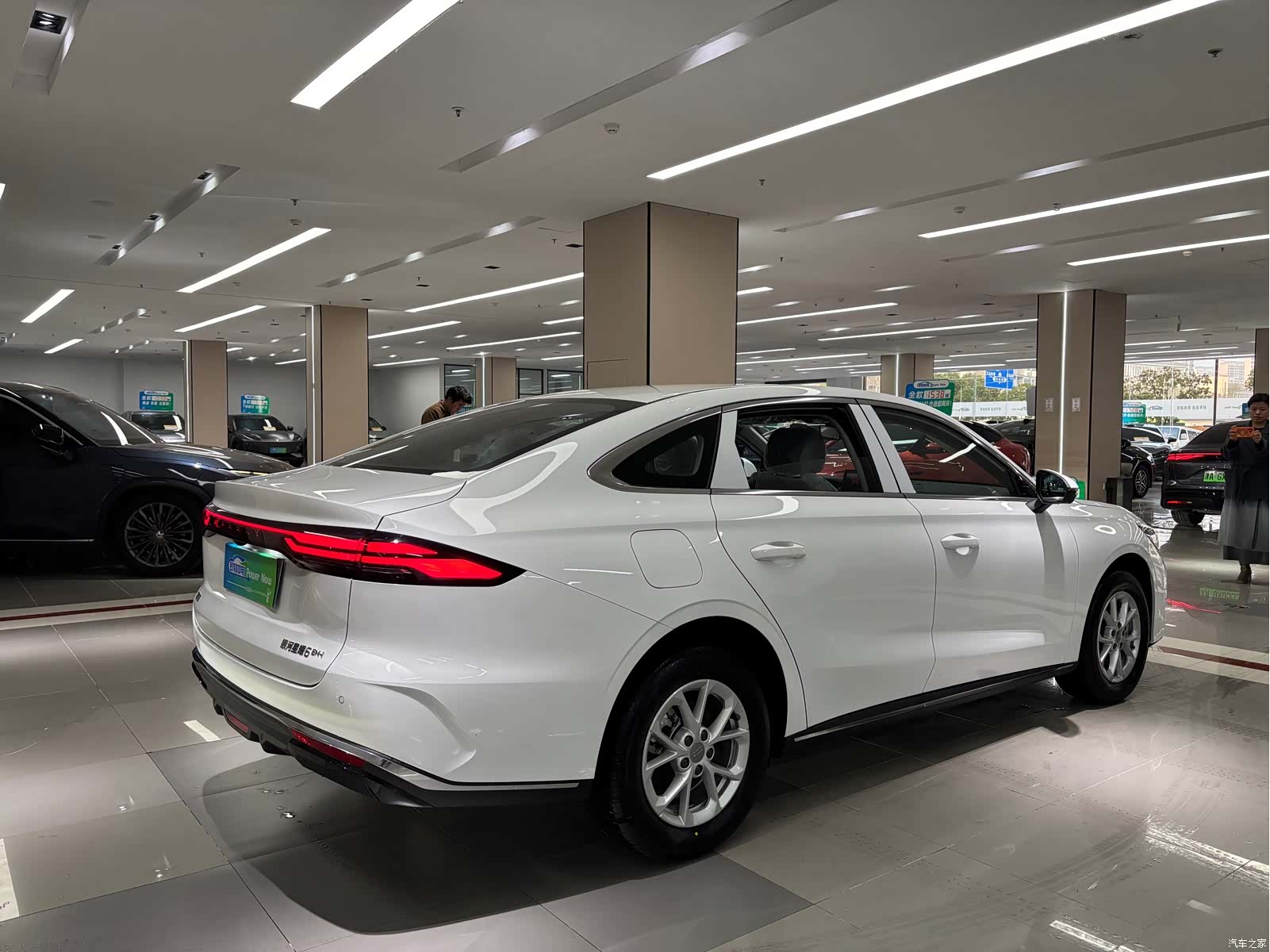 Geely 6, 2026 все фото