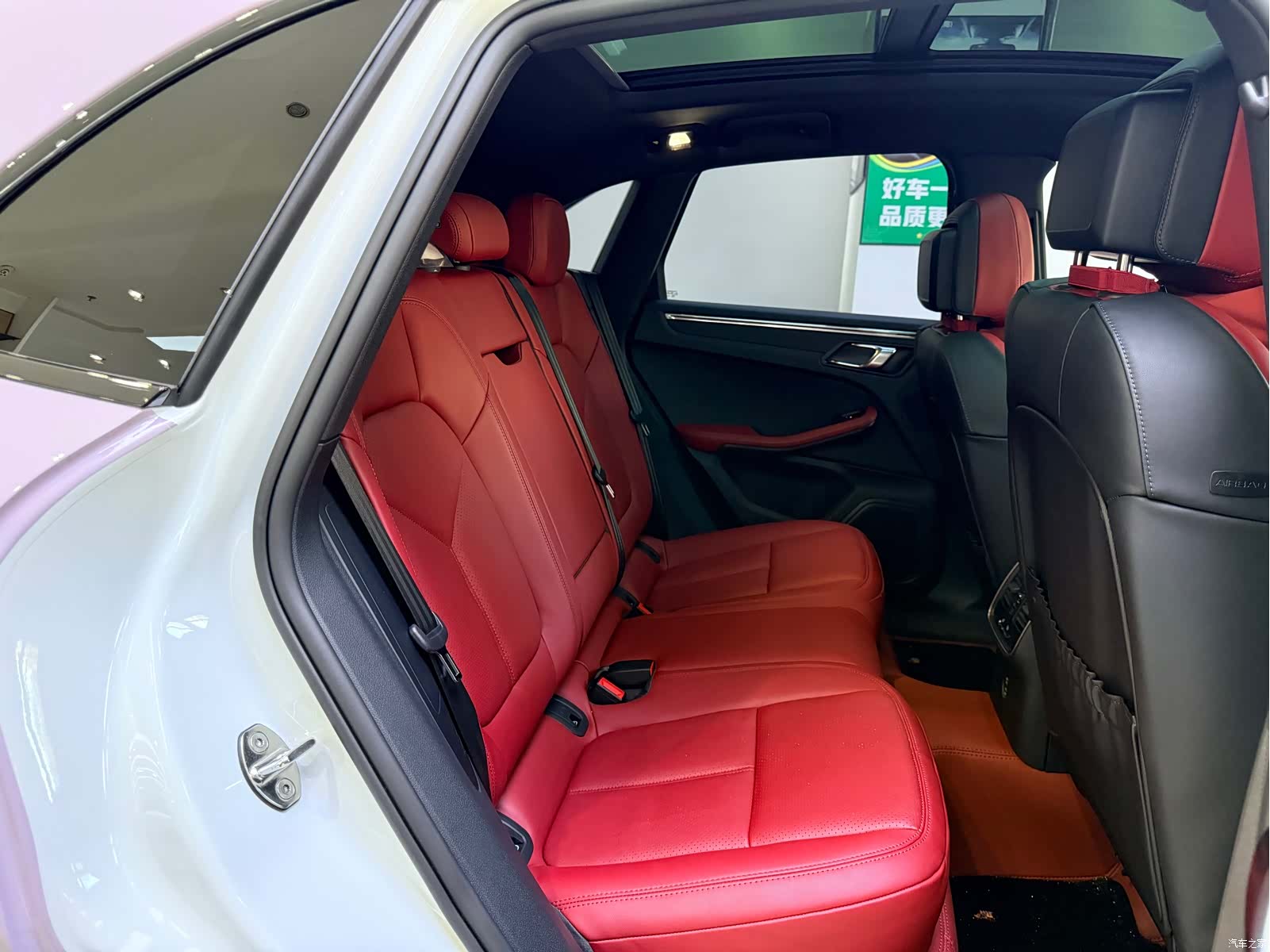Porsche Macan, 2025 13